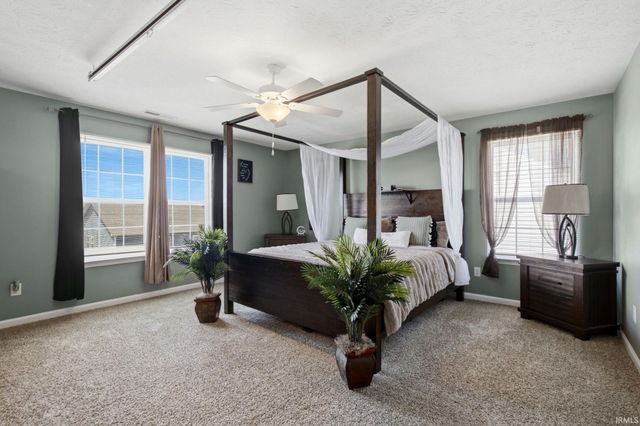 468 Tracewood Bend, Greenfield, IN 46140