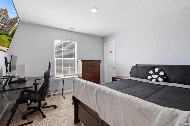 468 Tracewood Bend, Greenfield, IN 46140