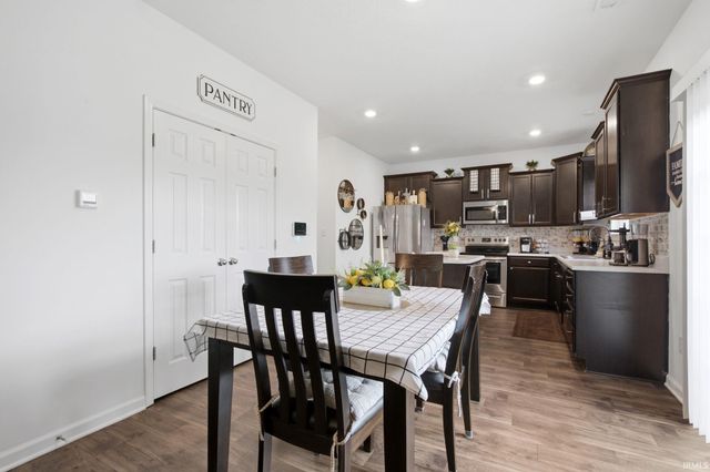 468 Tracewood Bend, Greenfield, IN 46140