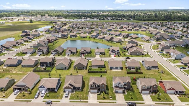 468 Tracewood Bend, Greenfield, IN 46140