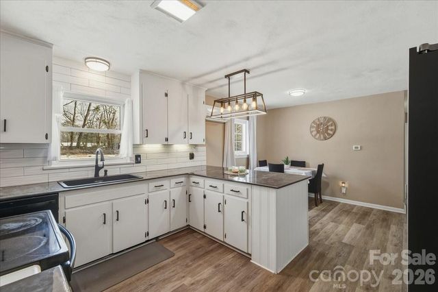 2563 Marble Street, Newton, NC 28658