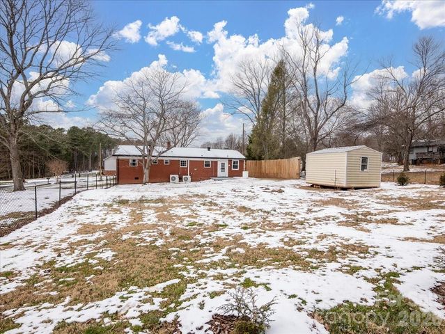 2563 Marble Street, Newton, NC 28658