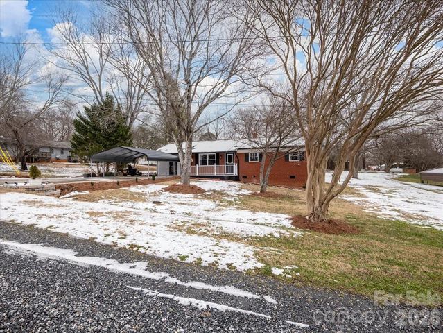2563 Marble Street, Newton, NC 28658