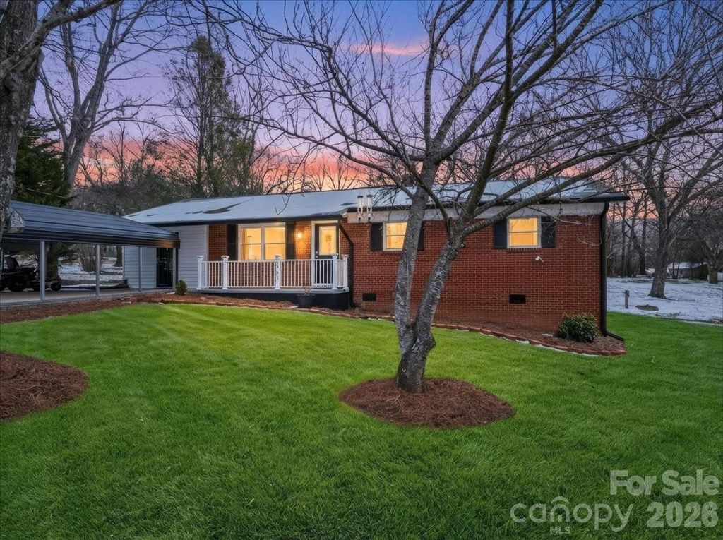 2563 Marble Street, Newton, NC 28658