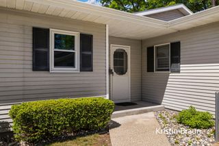 1075 Walnut Grove Drive 27, Norton Shores City, MI 49441