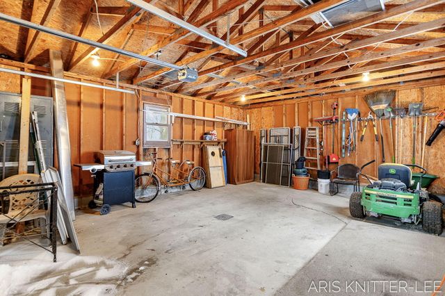 5761 120th Avenue, Olive Twp, MI 49424