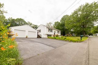 81 Warren Avenue, Goffstown, NH 03102