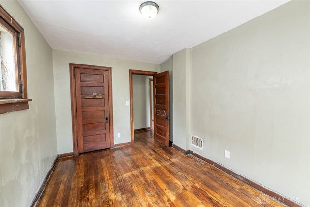 32 Edgar Avenue, Dayton, OH 45410