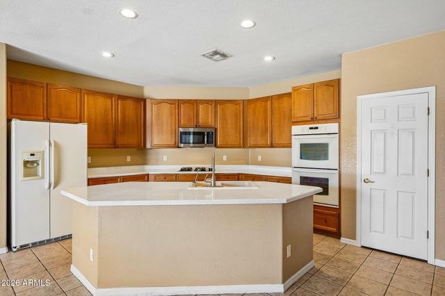 14450 W AVALON Drive, Goodyear, AZ 85395