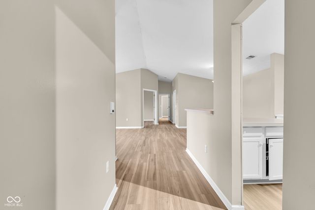 209 Faulkner Court 205, Carmel, IN 46032
