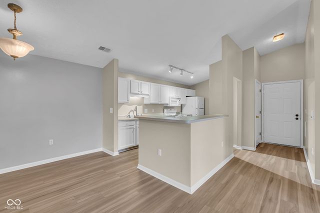 209 Faulkner Court 205, Carmel, IN 46032