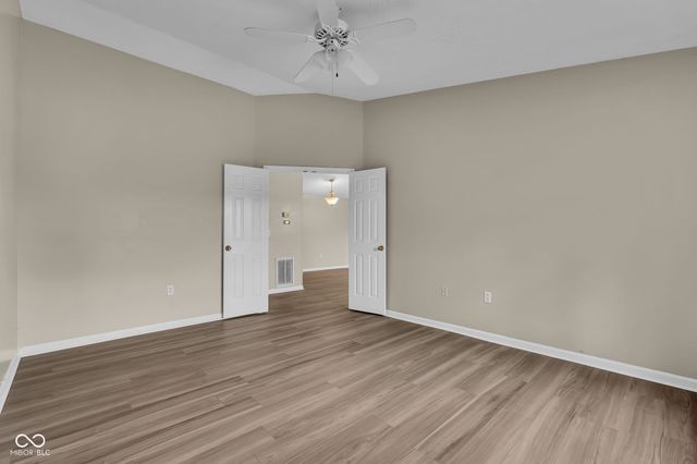 209 Faulkner Court 205, Carmel, IN 46032