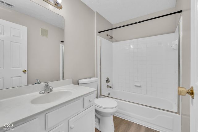 209 Faulkner Court 205, Carmel, IN 46032