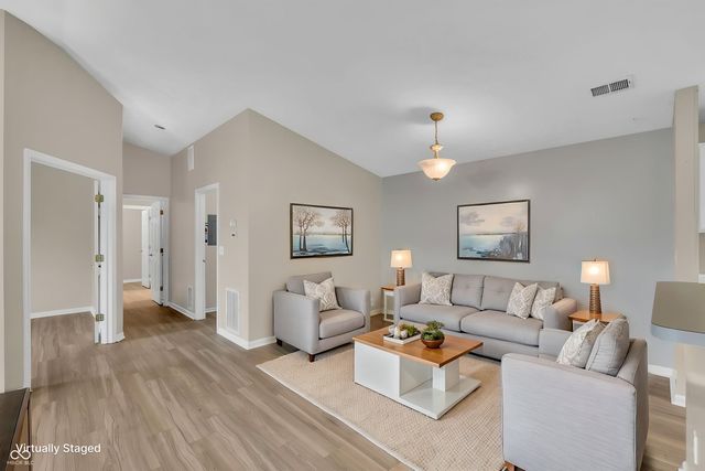 209 Faulkner Court 205, Carmel, IN 46032