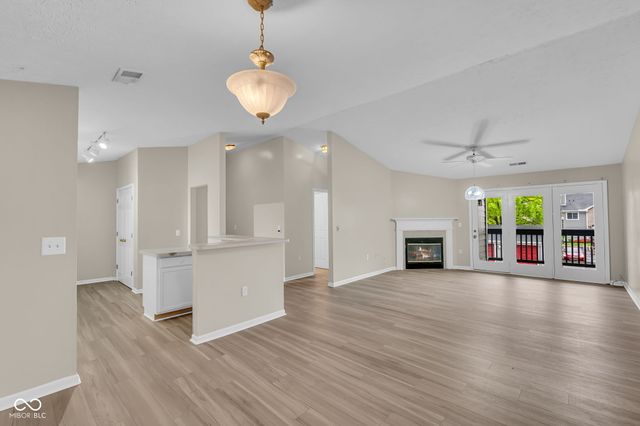 209 Faulkner Court 205, Carmel, IN 46032