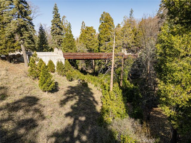 137 Mill Pond Road, Lake Arrowhead, CA 92352
