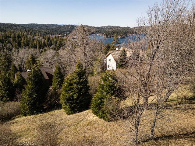 137 Mill Pond Road, Lake Arrowhead, CA 92352