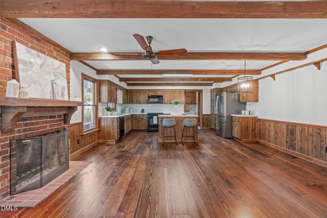 207 Larkwood Lane, Cary, NC 27518