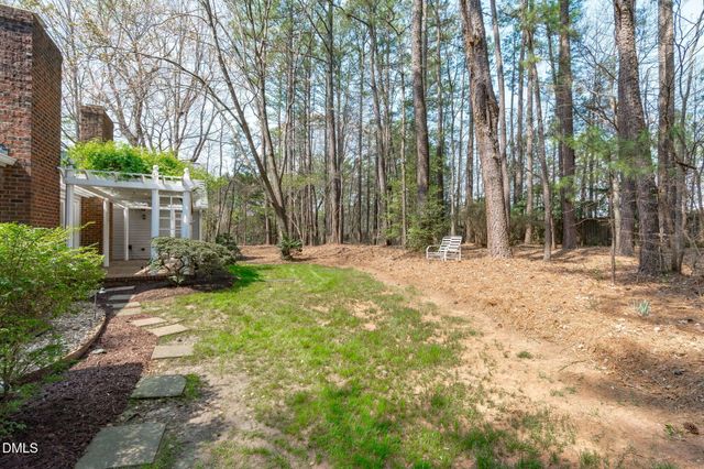 207 Larkwood Lane, Cary, NC 27518