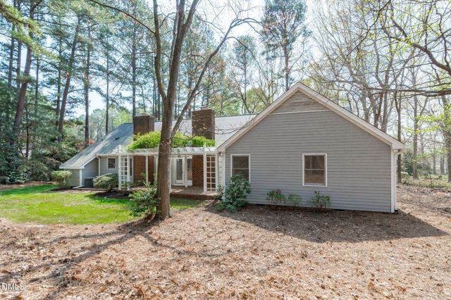 207 Larkwood Lane, Cary, NC 27518