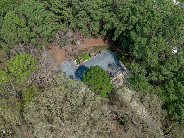 207 Larkwood Lane, Cary, NC 27518