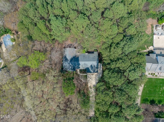 207 Larkwood Lane, Cary, NC 27518