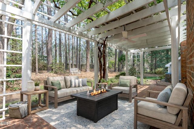 207 Larkwood Lane, Cary, NC 27518