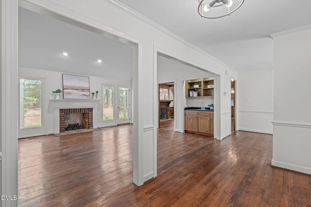 207 Larkwood Lane, Cary, NC 27518