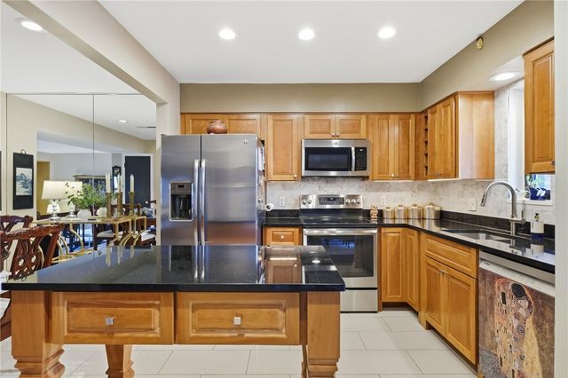 46 Foster Square, Central North Side, PA 15212