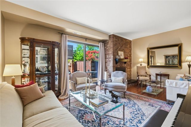 46 Foster Square, Central North Side, PA 15212