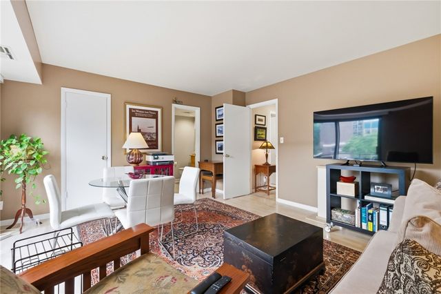 46 Foster Square, Central North Side, PA 15212