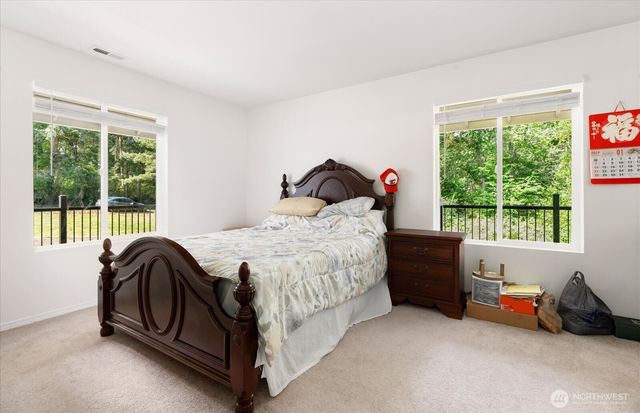 1012 Star Flower Road, Oak Harbor, WA 98277
