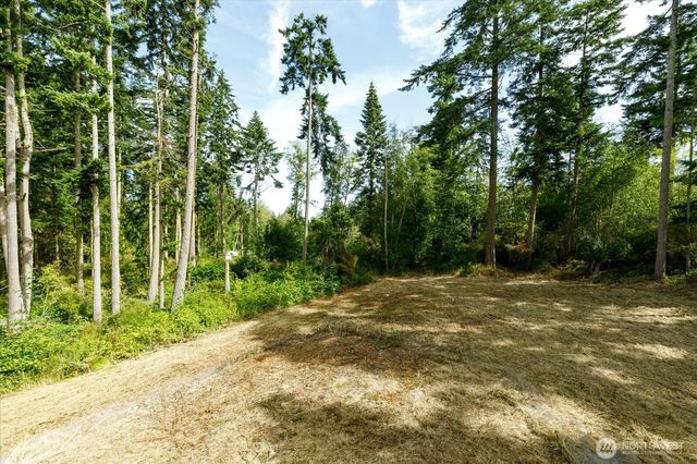 1012 Star Flower Road, Oak Harbor, WA 98277