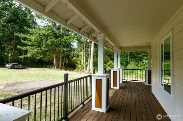 1012 Star Flower Road, Oak Harbor, WA 98277