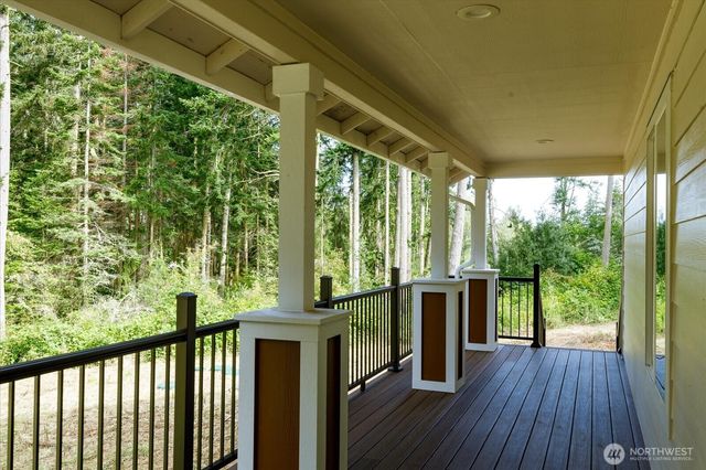 1012 Star Flower Road, Oak Harbor, WA 98277