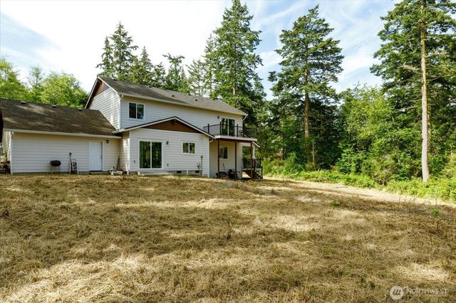 1012 Star Flower Road, Oak Harbor, WA 98277