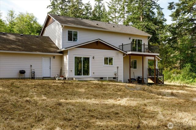 1012 Star Flower Road, Oak Harbor, WA 98277