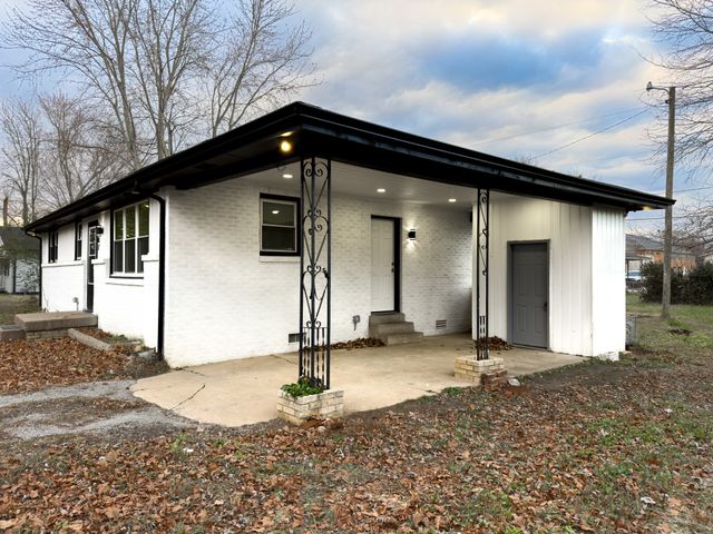 1307 Jarrett Dr, Springfield, TN 37172