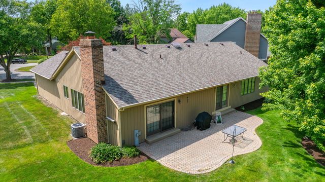 674 Honeysuckle Drive, Naperville, IL 60540