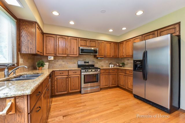 674 Honeysuckle Drive, Naperville, IL 60540