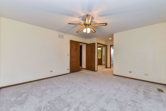 674 Honeysuckle Drive, Naperville, IL 60540