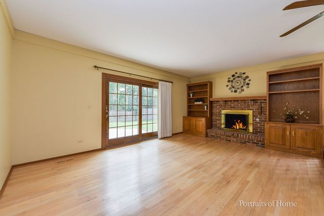 674 Honeysuckle Drive, Naperville, IL 60540