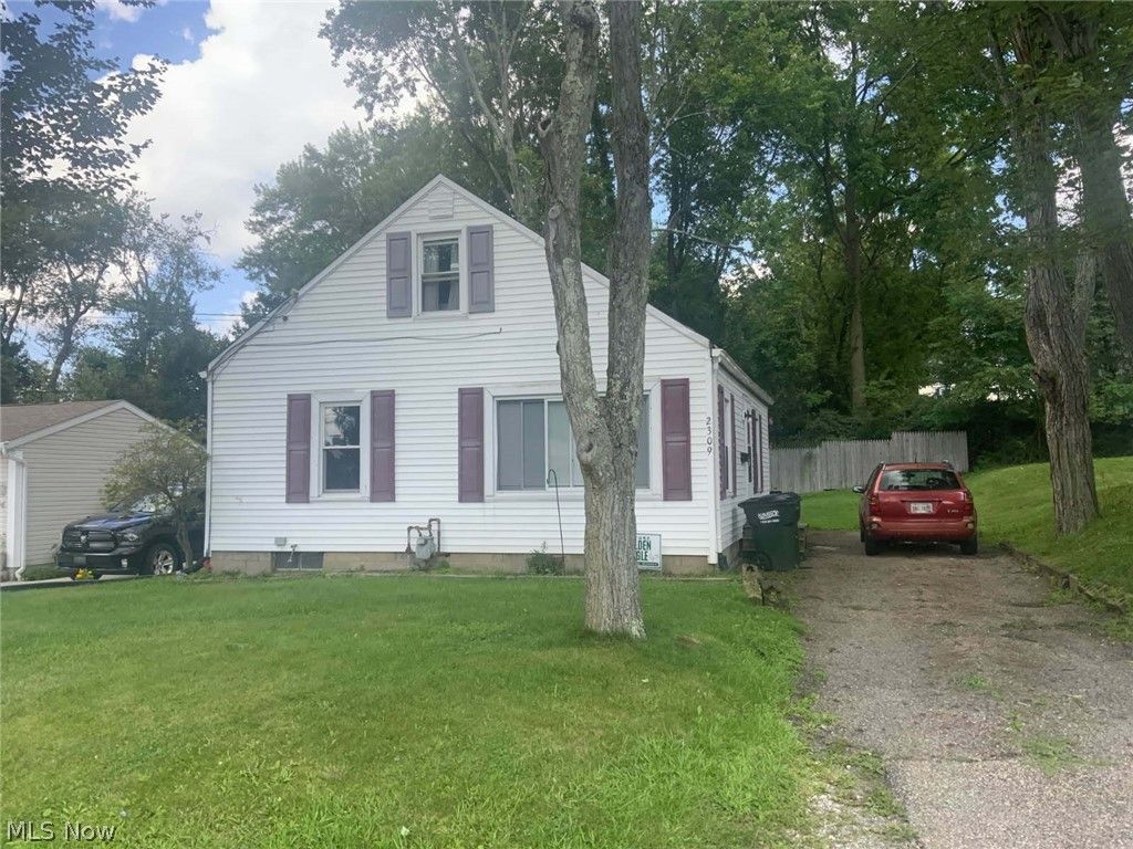2309 43rd Street NW, Canton, OH 44709
