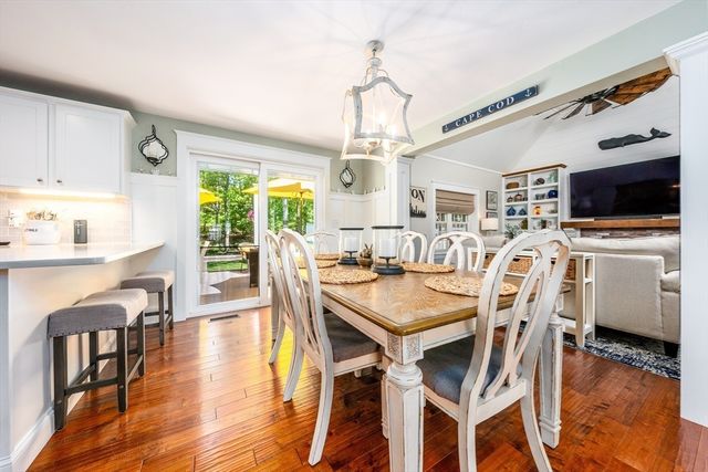 80 Holder Ln, Barnstable, MA 02668