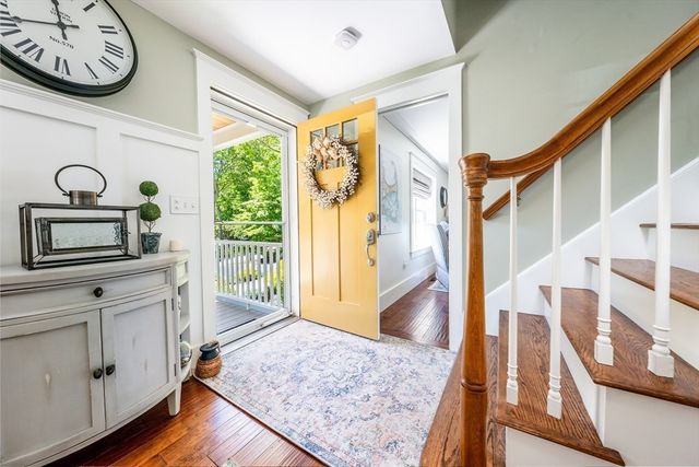 80 Holder Ln, Barnstable, MA 02668