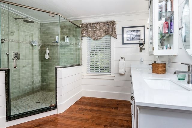 80 Holder Ln, Barnstable, MA 02668