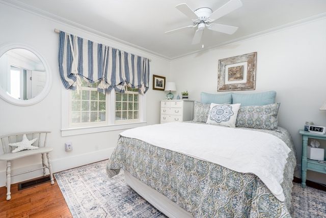 80 Holder Ln, Barnstable, MA 02668