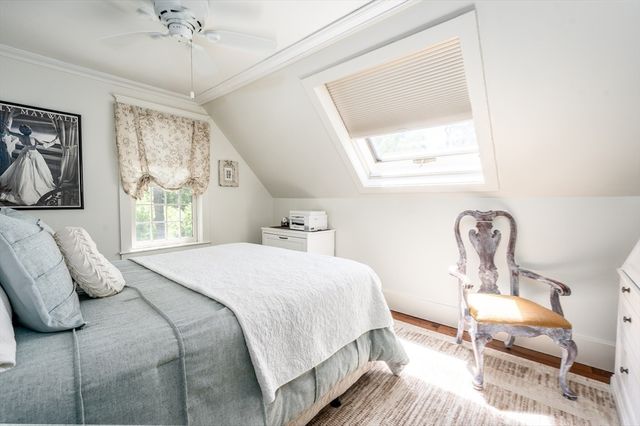 80 Holder Ln, Barnstable, MA 02668