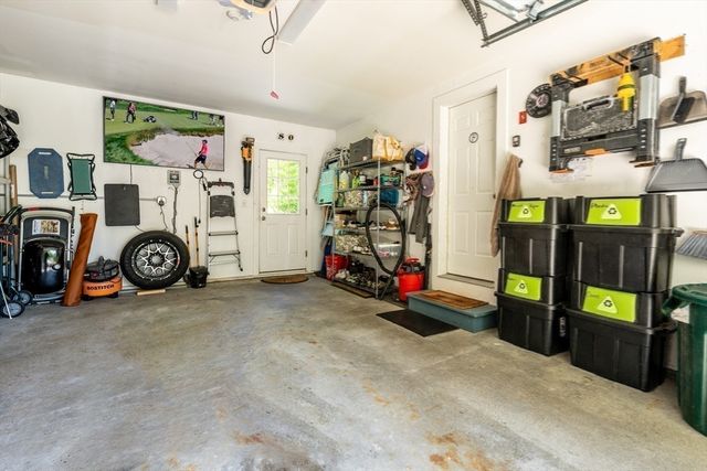 80 Holder Ln, Barnstable, MA 02668