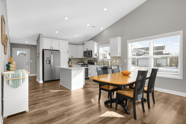 7010 Guilford Lane, Rockford, MN 55373